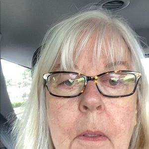 Meet your Posher, Linda